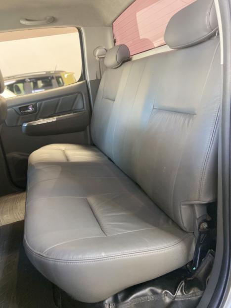 TOYOTA Hilux Caminhonete 3.0 4P 4X4 SRV TURBO DIESEL CABINE DUPLA AUTOM�TICO, Foto 8