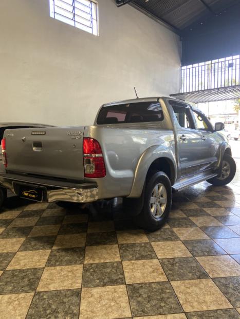 TOYOTA Hilux Caminhonete 3.0 4P 4X4 SRV TURBO DIESEL CABINE DUPLA AUTOM�TICO, Foto 11