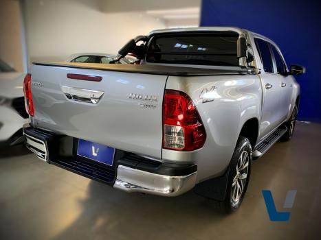 TOYOTA Hilux Caminhonete 2.8 16V SRV 4X4 DIESEL CABINE DUPLA AUTOM�TICO, Foto 4