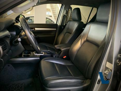 TOYOTA Hilux Caminhonete 2.8 16V SRV 4X4 DIESEL CABINE DUPLA AUTOM�TICO, Foto 10