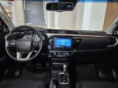 TOYOTA Hilux Caminhonete 2.8 16V SRX 4X4 TURBO DIESEL CABINE DUPLA AUTOM�TICO, Foto 7