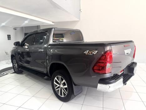 TOYOTA Hilux Caminhonete 2.8 16V SRV 4X4 DIESEL CABINE DUPLA AUTOM�TICO, Foto 2