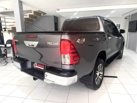 TOYOTA Hilux Caminhonete 2.8 16V SRV 4X4 DIESEL CABINE DUPLA AUTOM�TICO, Foto 4