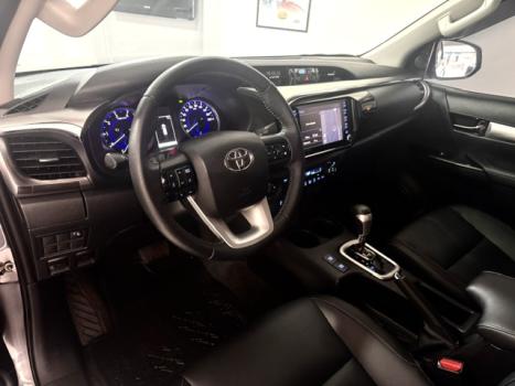 TOYOTA Hilux Caminhonete 2.8 16V SRV 4X4 DIESEL CABINE DUPLA AUTOM�TICO, Foto 8