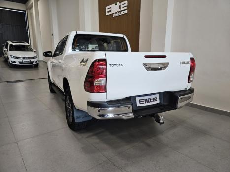 TOYOTA Hilux Caminhonete 2.8 16V 4P SR 4X4 DIESEL CABINE DUPLA AUTOM�TICO, Foto 2