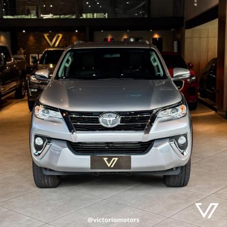 TOYOTA Hilux SW4 2.7 16V 4P FLEX SRV 7 LUGARES AUTOM�TICO, Foto 5