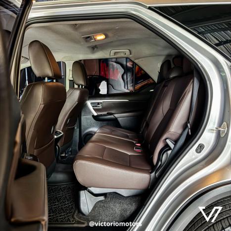 TOYOTA Hilux SW4 2.7 16V 4P FLEX SRV 7 LUGARES AUTOM�TICO, Foto 8