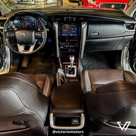 TOYOTA Hilux SW4 2.7 16V 4P FLEX SRV 7 LUGARES AUTOM�TICO, Foto 10