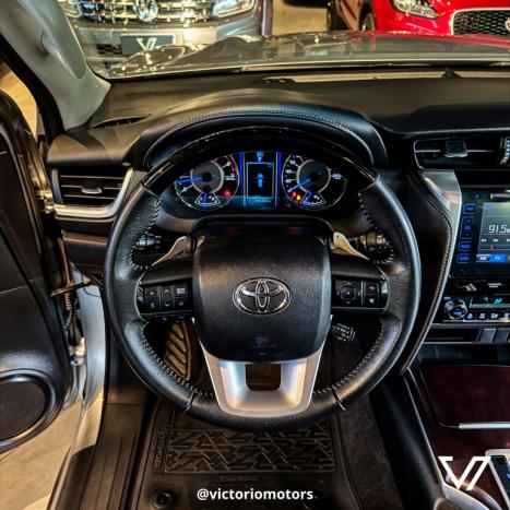 TOYOTA Hilux SW4 2.7 16V 4P FLEX SRV 7 LUGARES AUTOM�TICO, Foto 11