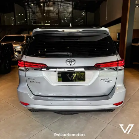 TOYOTA Hilux SW4 2.7 16V 4P FLEX SRV 7 LUGARES AUTOM�TICO, Foto 14