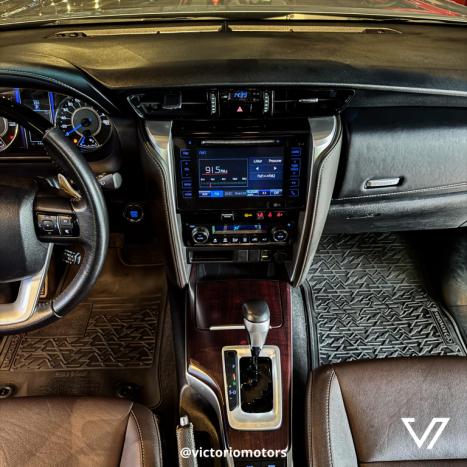 TOYOTA Hilux SW4 2.7 16V 4P FLEX SRV 7 LUGARES AUTOM�TICO, Foto 15