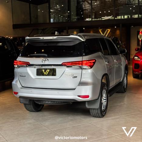 TOYOTA Hilux SW4 2.7 16V 4P FLEX SRV 7 LUGARES AUTOM�TICO, Foto 17