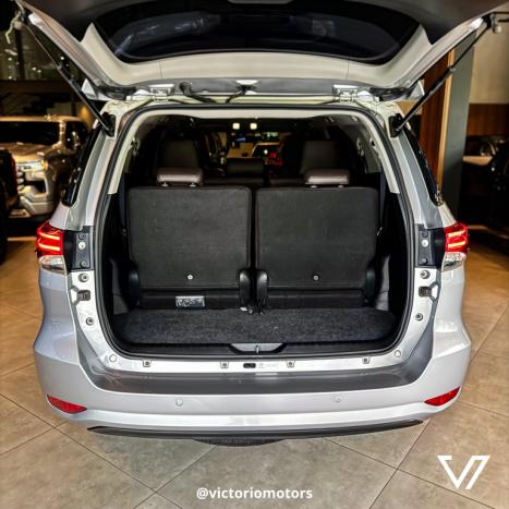 TOYOTA Hilux SW4 2.7 16V 4P FLEX SRV 7 LUGARES AUTOM�TICO, Foto 18