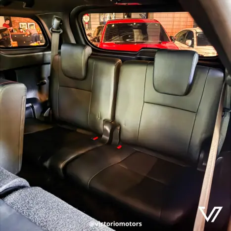 TOYOTA Hilux SW4 2.8 16V 4P GR-S 7 LUGARES 4X4 TURBO DIESEL AUTOMTICO, Foto 6