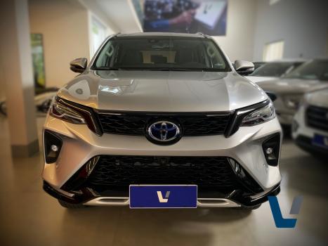 TOYOTA Hilux SW4 2.8 16V 4P SRX PLATINUM 4X4 7 LUGARES TURBO DIESEL AUTOM�TICO, Foto 2