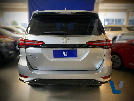 TOYOTA Hilux SW4 2.8 16V 4P SRX PLATINUM 4X4 7 LUGARES TURBO DIESEL AUTOM�TICO, Foto 5