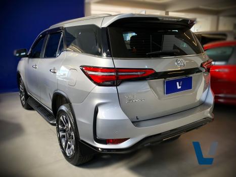 TOYOTA Hilux SW4 2.8 16V 4P SRX PLATINUM 4X4 7 LUGARES TURBO DIESEL AUTOM�TICO, Foto 6