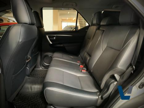 TOYOTA Hilux SW4 2.8 16V 4P SRX PLATINUM 4X4 7 LUGARES TURBO DIESEL AUTOM�TICO, Foto 11