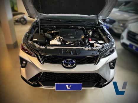 TOYOTA Hilux SW4 2.8 16V 4P SRX PLATINUM 4X4 7 LUGARES TURBO DIESEL AUTOM�TICO, Foto 13