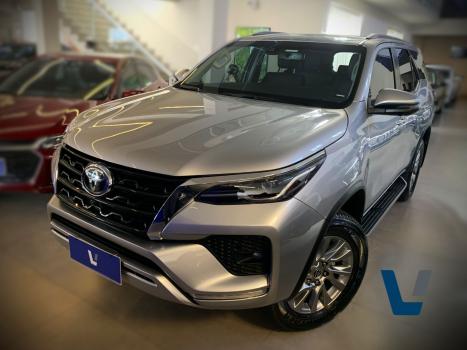 TOYOTA Hilux SW4 2.8 16V 4P SRX 4X4 7 LUGARES TURBO DIESEL AUTOM�TICO, Foto 1