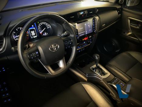 TOYOTA Hilux SW4 2.8 16V 4P SRX 4X4 7 LUGARES TURBO DIESEL AUTOM�TICO, Foto 9