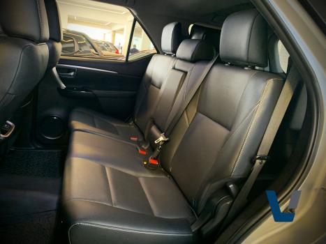 TOYOTA Hilux SW4 2.8 16V 4P SRX 4X4 7 LUGARES TURBO DIESEL AUTOM�TICO, Foto 12