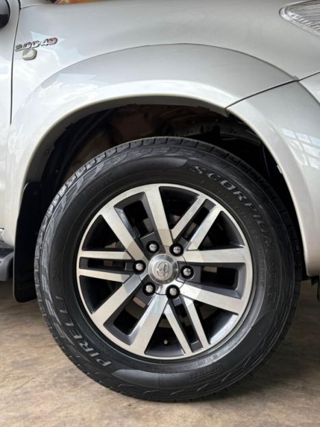 TOYOTA Hilux SW4 3.0 16V 4P SRV 4X4 7 LUGARES TURBO DIESEL AUTOMTICO, Foto 5
