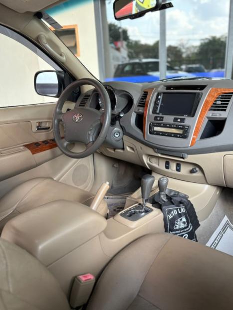 TOYOTA Hilux SW4 3.0 16V 4P SRV 4X4 7 LUGARES TURBO DIESEL AUTOMTICO, Foto 7