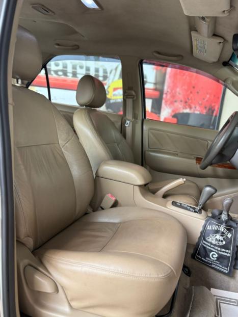 TOYOTA Hilux SW4 3.0 16V 4P SRV 4X4 7 LUGARES TURBO DIESEL AUTOMTICO, Foto 8