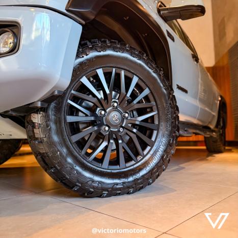 TOYOTA Tundra 5.7 V8 32V 4P 4X4, Foto 7
