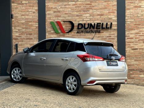 TOYOTA Yaris Hatch 1.3 16V 4P FLEX XL MULTIDRIVE AUTOMTICO CVT, Foto 9
