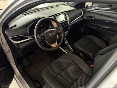 TOYOTA Yaris Hatch 1.5 16V 4P FLEX XL PLUS CONNECT MULTIDRIVE AUTOM�TICO CVT, Foto 5