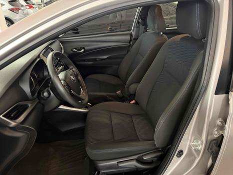 TOYOTA Yaris Hatch 1.5 16V 4P FLEX XL PLUS CONNECT MULTIDRIVE AUTOM�TICO CVT, Foto 6