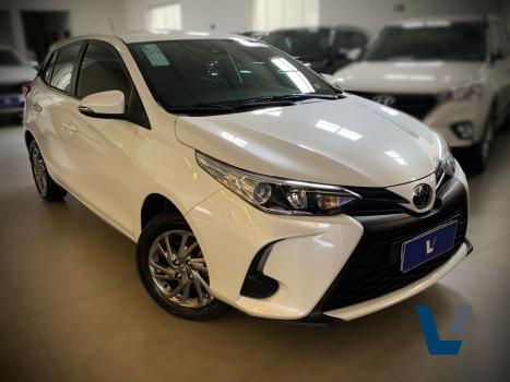 TOYOTA Yaris Hatch 1.5 16V 4P FLEX XS MULTIDRIVE AUTOM�TICO CVT, Foto 3
