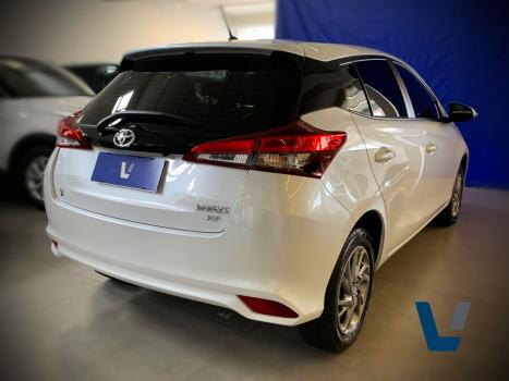 TOYOTA Yaris Hatch 1.5 16V 4P FLEX XS MULTIDRIVE AUTOM�TICO CVT, Foto 4