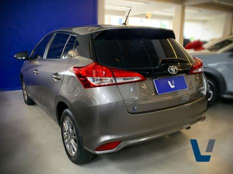 TOYOTA Yaris Hatch 1.5 16V 4P FLEX XL PLUS CONNECT MULTIDRIVE AUTOM�TICO CVT, Foto 6