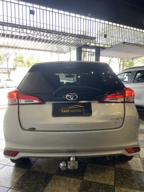 TOYOTA Yaris Hatch 1.5 16V 4P FLEX XLS CONNECT MULTIDRIVE AUTOM�TICO CVT, Foto 3