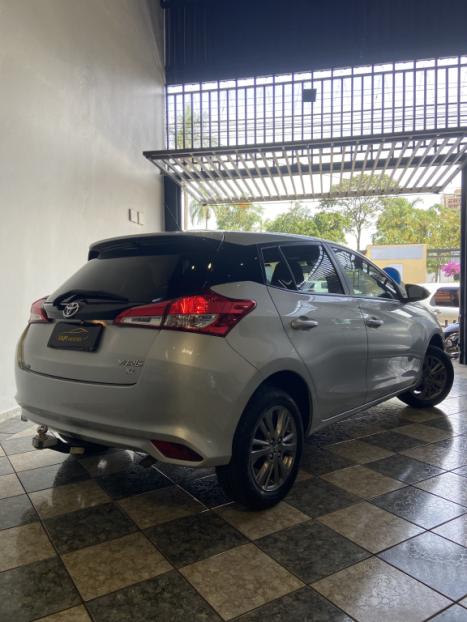TOYOTA Yaris Hatch 1.5 16V 4P FLEX XLS CONNECT MULTIDRIVE AUTOM�TICO CVT, Foto 4