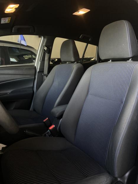 TOYOTA Yaris Hatch 1.5 16V 4P FLEX XLS CONNECT MULTIDRIVE AUTOM�TICO CVT, Foto 8