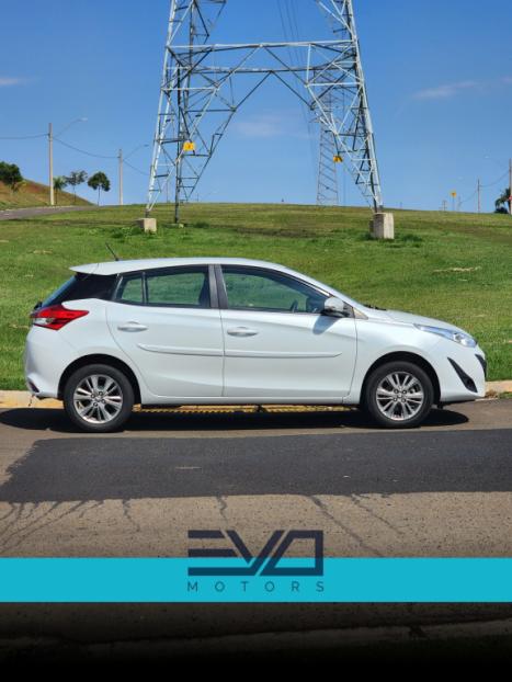 TOYOTA Yaris Hatch 1.5 16V 4P FLEX XL PLUS CONNECT MULTIDRIVE AUTOM�TICO CVT, Foto 4
