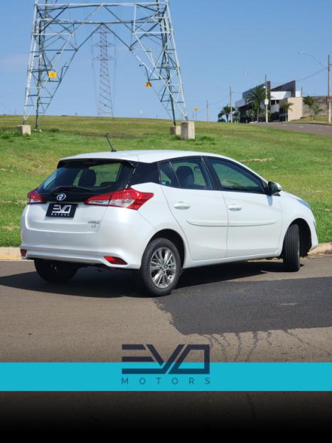 TOYOTA Yaris Hatch 1.5 16V 4P FLEX XL PLUS CONNECT MULTIDRIVE AUTOM�TICO CVT, Foto 5