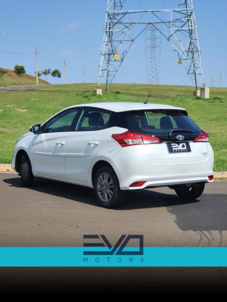 TOYOTA Yaris Hatch 1.5 16V 4P FLEX XL PLUS CONNECT MULTIDRIVE AUTOM�TICO CVT, Foto 7