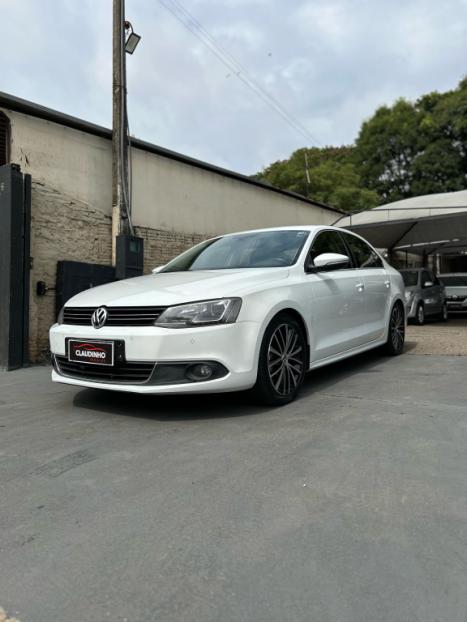 VOLKSWAGEN Jetta 2.0 4P TSI HIGHLINE 211 CV AUTOMÁTICO, Foto 2 VOLKSWAGEN Jetta 2.0 4P TSI HIGHLINE 211 CV AUTOMÁTICO, Foto 2