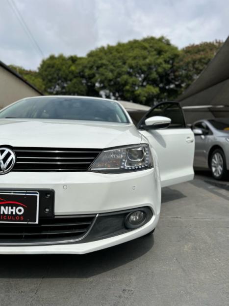 VOLKSWAGEN Jetta 2.0 4P TSI HIGHLINE 211 CV AUTOMÁTICO, Foto 3 VOLKSWAGEN Jetta 2.0 4P TSI HIGHLINE 211 CV AUTOMÁTICO, Foto 3