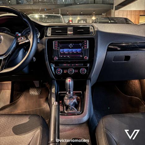 VOLKSWAGEN Jetta 2.0 4P TSI HIGHLINE 211 CV AUTOM�TICO, Foto 13