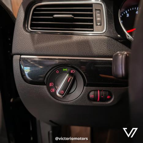 VOLKSWAGEN Jetta 2.0 4P TSI HIGHLINE 211 CV AUTOM�TICO, Foto 15