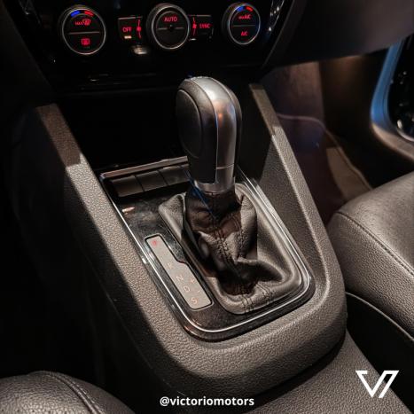 VOLKSWAGEN Jetta 2.0 4P TSI HIGHLINE 211 CV AUTOM�TICO, Foto 16