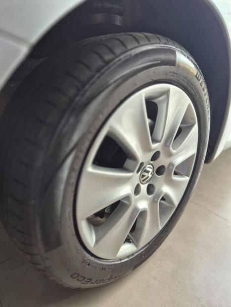 VOLKSWAGEN New Beetle 2.0 MI AUTOM�TICO, Foto 14