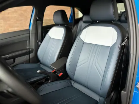 VOLKSWAGEN Nivus 1.0 4P FLEX 200 TSI HIGHLINE TURBO AUTOMÁTICO, Foto 13 VOLKSWAGEN Nivus 1.0 4P FLEX 200 TSI HIGHLINE TURBO AUTOMÁTICO, Foto 13