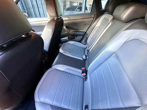 VOLKSWAGEN Nivus 1.0 4P FLEX 200 TSI HIGHLINE TURBO AUTOMÁTICO, Foto 8 VOLKSWAGEN Nivus 1.0 4P FLEX 200 TSI HIGHLINE TURBO AUTOMÁTICO, Foto 8